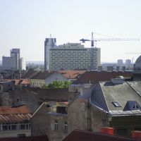 ケーブルカーの上駅からみたホテル