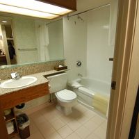 バスルーム　　バスタブの広さは十分だった　　