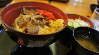 名物「ジンギスカン丼」