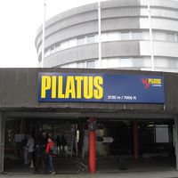 登山鉄道終点駅とホテル・ベルビュー