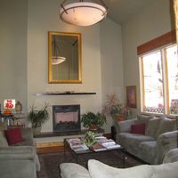 オフィスの中も広々として落ち着いた雰囲気です