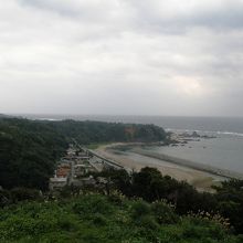 天気が良ければ、海から上る朝日が見られるはず