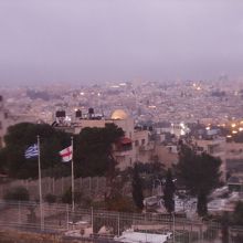 Mount of Olivesからの眺め（ホテルの窓から）