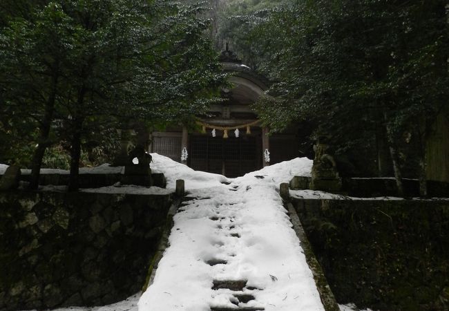 滝山神社