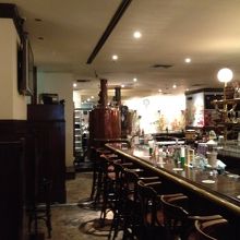 奥にあるのがタンク