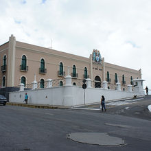 要塞跡地は軍の施設に