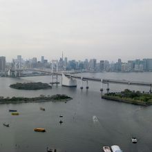 レインボーブリッジや東京タワーも見えます