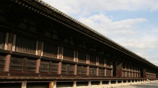 何百も続く仏像に圧巻