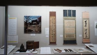 隣りには絵島囲み屋敷もあります