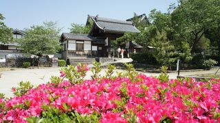 観音堂に安置された定朝様式という如意輪観音坐像