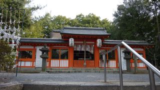 宇治神社・・・世界遺産「宇治上神社」と対を成す神社です。