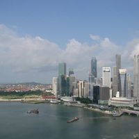 バスタブから見える景色。マーライオンも見えます