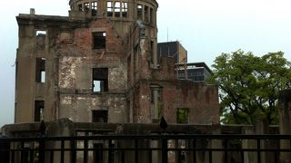 荘厳な雰囲気に圧倒され