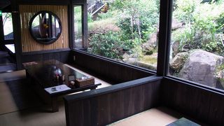 景色を楽しみながら沖縄料理を食す！