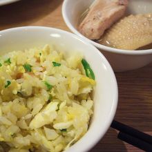 チャーハンとチキンスープ