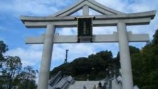 溜池山王、赤坂見附から歩いてすぐの都心にある神社