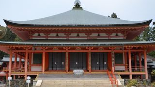 延暦寺と景色や花が楽しめる「ガーデンミュージアム」があります。