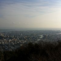 ホテルの近くの眉山からの眺望。（部屋からの眺めではありません