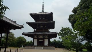 法起寺・・・日本最古の三重塔が建っている世界遺産です。