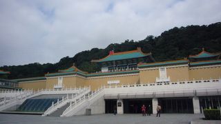 陶磁器がお勧めです