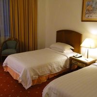 ちょっと古いけど天井が高くて圧迫感がない