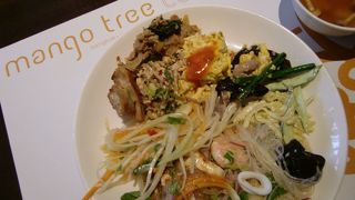 ランチバッフェは値段も手頃