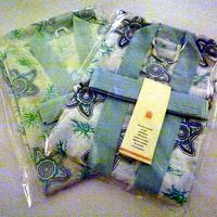 部屋に備えられている浴衣。浴衣といっても膝丈くらいでした。