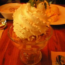 マンゴーパフェ