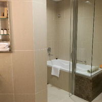 洗面と浴室と分かれてます。きれいです！