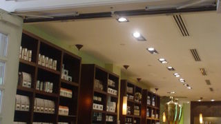 ラッフルズの食べ物お土産ならココ