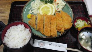 とんかつ定食　と　ちゃんぽん