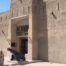 入口と出口は別なので入口の写真は入館するまえにとりましょう。