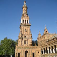 こちらは今年４月。晴天も良く映える。
