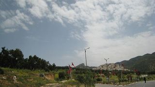 ムーレイイドリスへはタクシーで