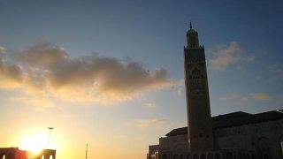 ハッサン２世モスクへは夕方がおすすめ