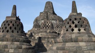 ボロブドゥール　早起きは三文の得