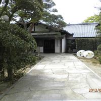 玄関も趣があります