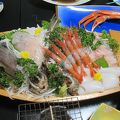 食べきれない量の海の幸が並びます　CP最高の宿です