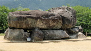 かなりどっしりとして大きいです