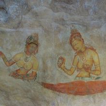 シギリヤレディ　魅惑の微笑み