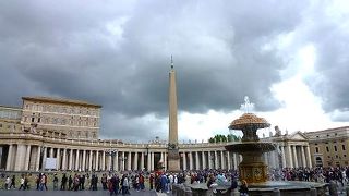 サン・ピエトロ広場にある線