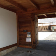 正面入り口です