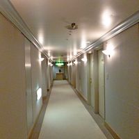 廊下で話し声が聞こえるのはいただけない