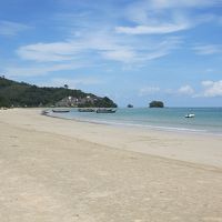 ホテルの裏手のビーチ