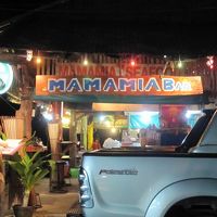 ホテル裏のMamaMia Seafood。ここがおいしい