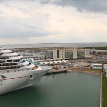 客船からのポートカナベラル眺望