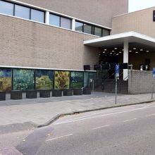 閉館中なので人っけはありませんが