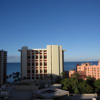 少し海が見えます