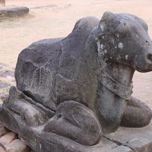 きれいに残っている聖牛ナンディンです。