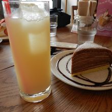 こちらのチョコ系のケーキは美味しくありませんでした